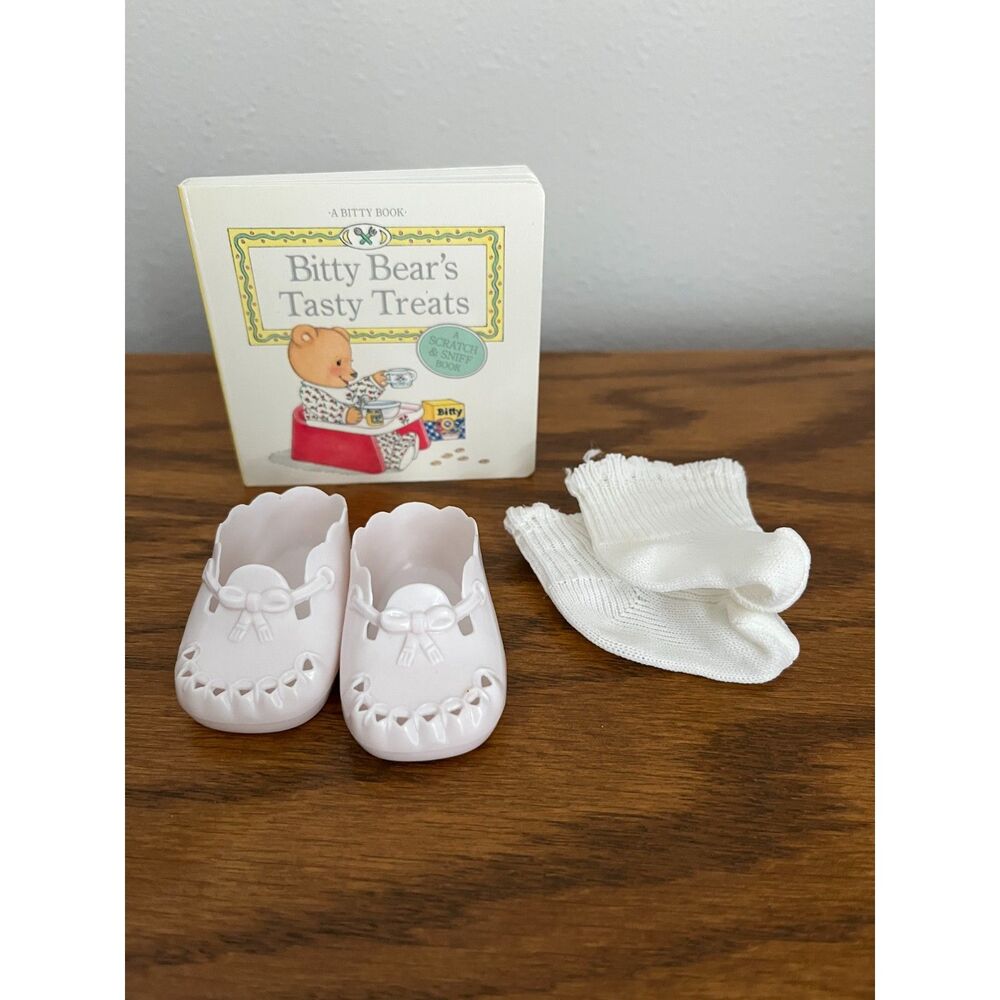American Girl - Pleasant Company - Bitty Baby - Shoes, Socks and Book - EUC